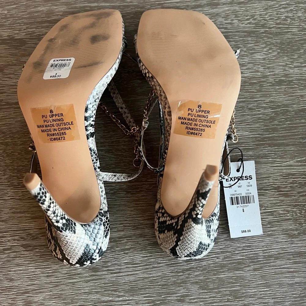 Express Heels - Picture 4 of 6